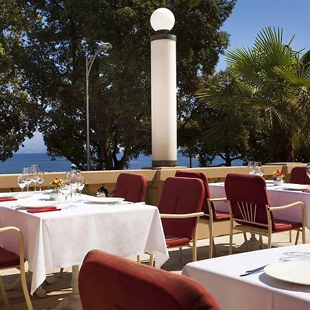 Palace Bellevue - Liburnia فندق 4*