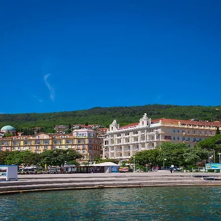 فندق Palace Bellevue - Liburnia أوباتيا