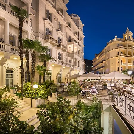 Palace Bellevue - Liburnia أوباتيا