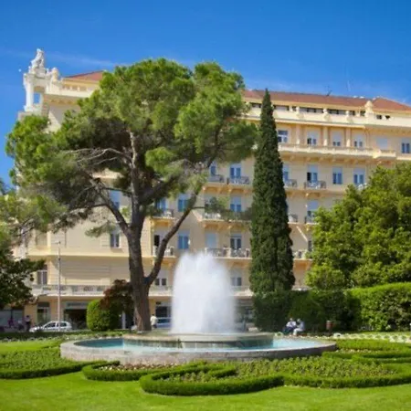 فندق Palace Bellevue - Liburnia