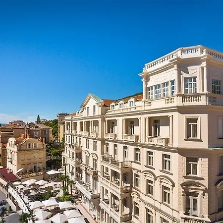 Palace Bellevue - Liburnia أوباتيا